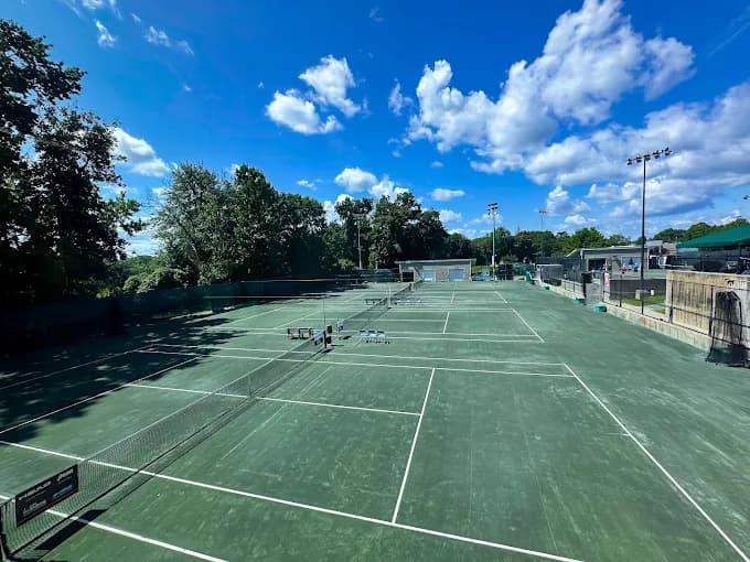 SPORTIME Lake Isle Club