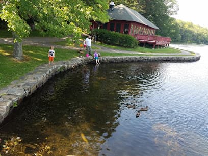 Mohegan Park