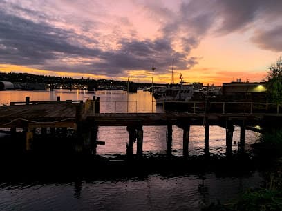 11th Avenue NW Street End Park