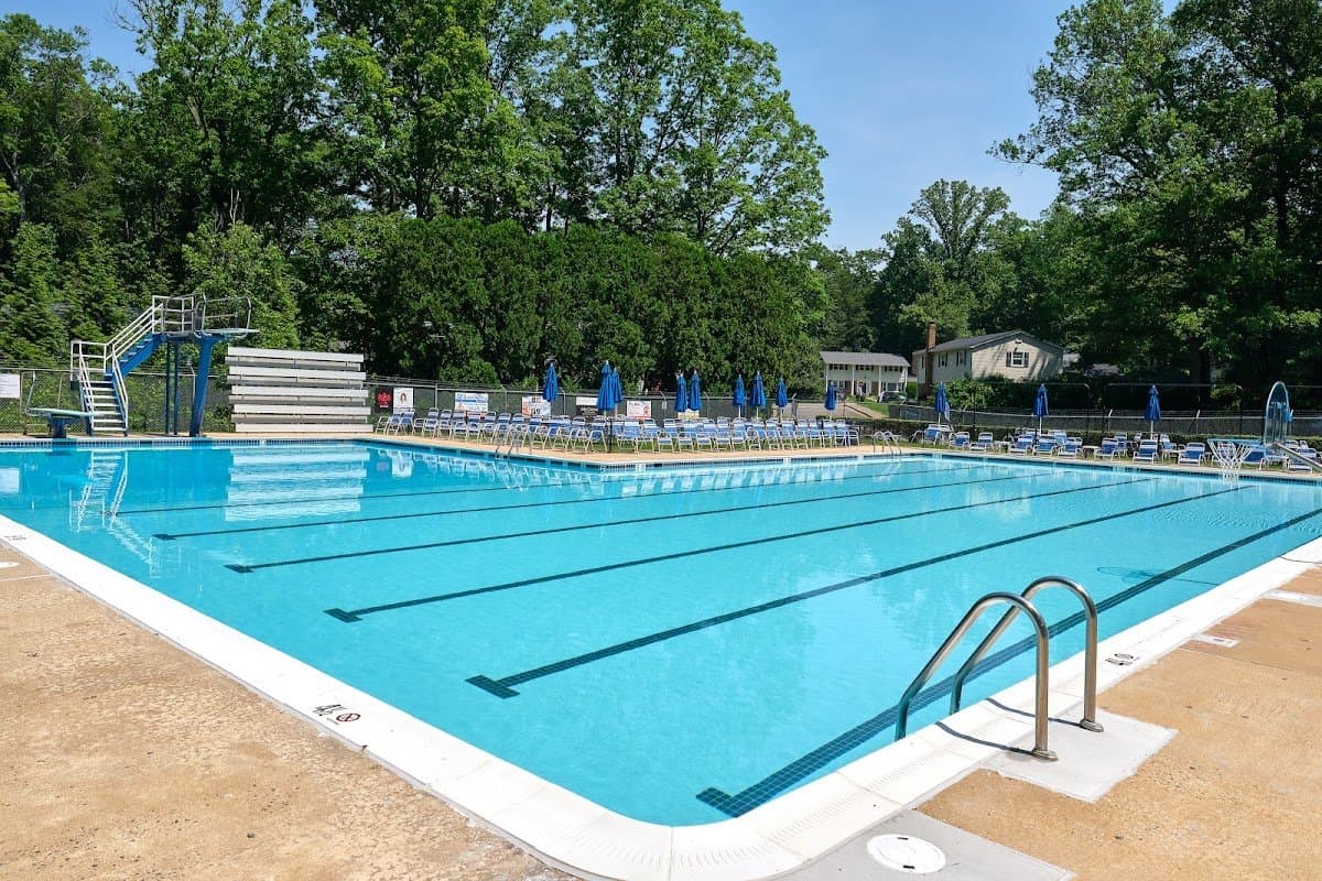 Fox Hunt Swim & Tennis Club (Tennis Court)