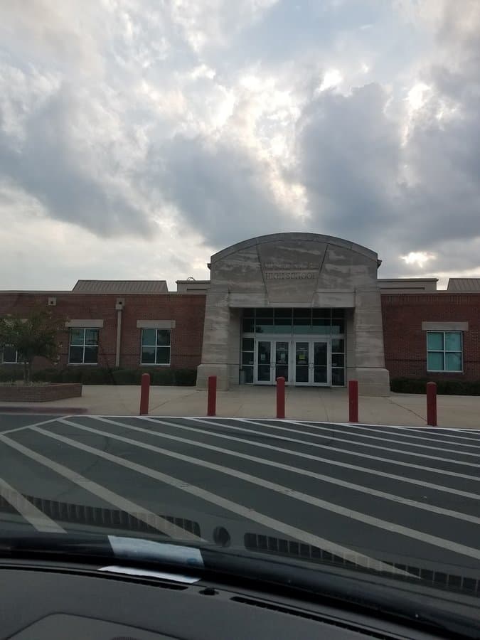Muscle Shoals High School Tennis Courts (Tennis Court)