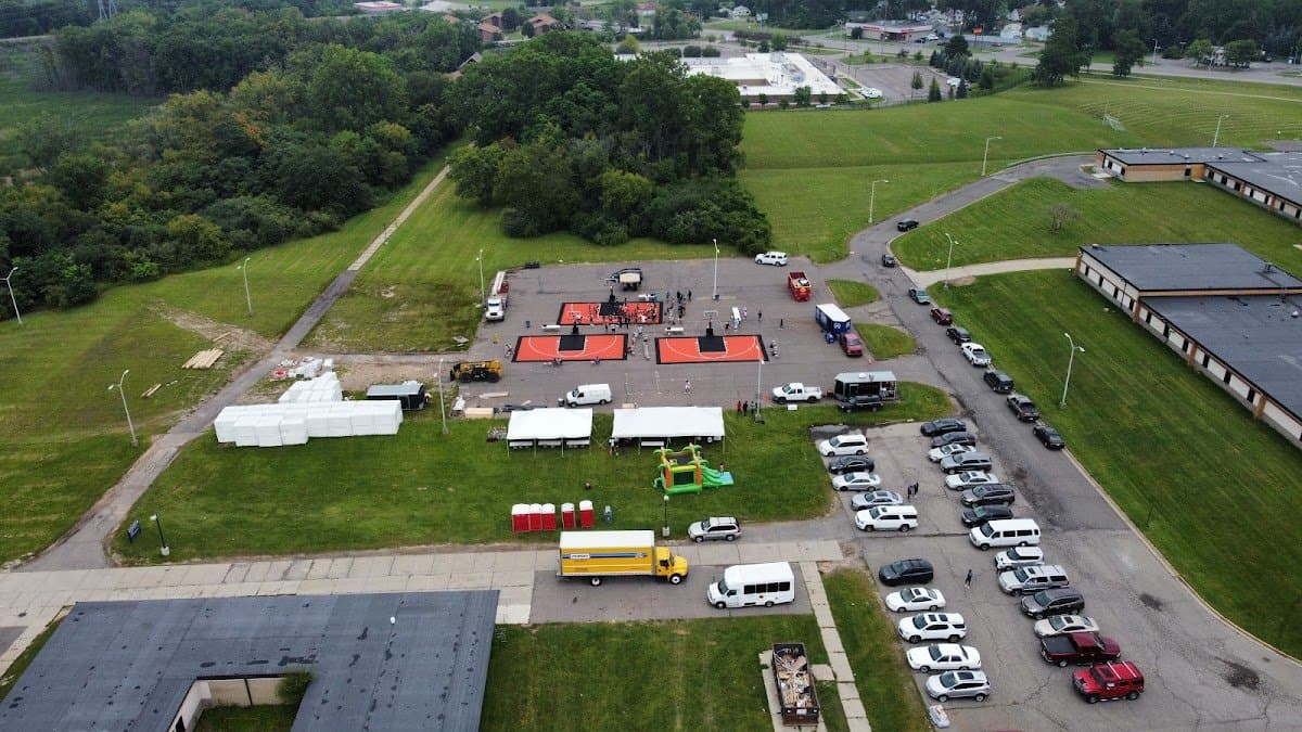 Pontiac High School (Tennis Court)