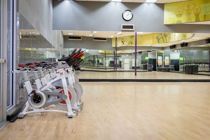 24 Hour Fitness - Fulton & Hurley Sport